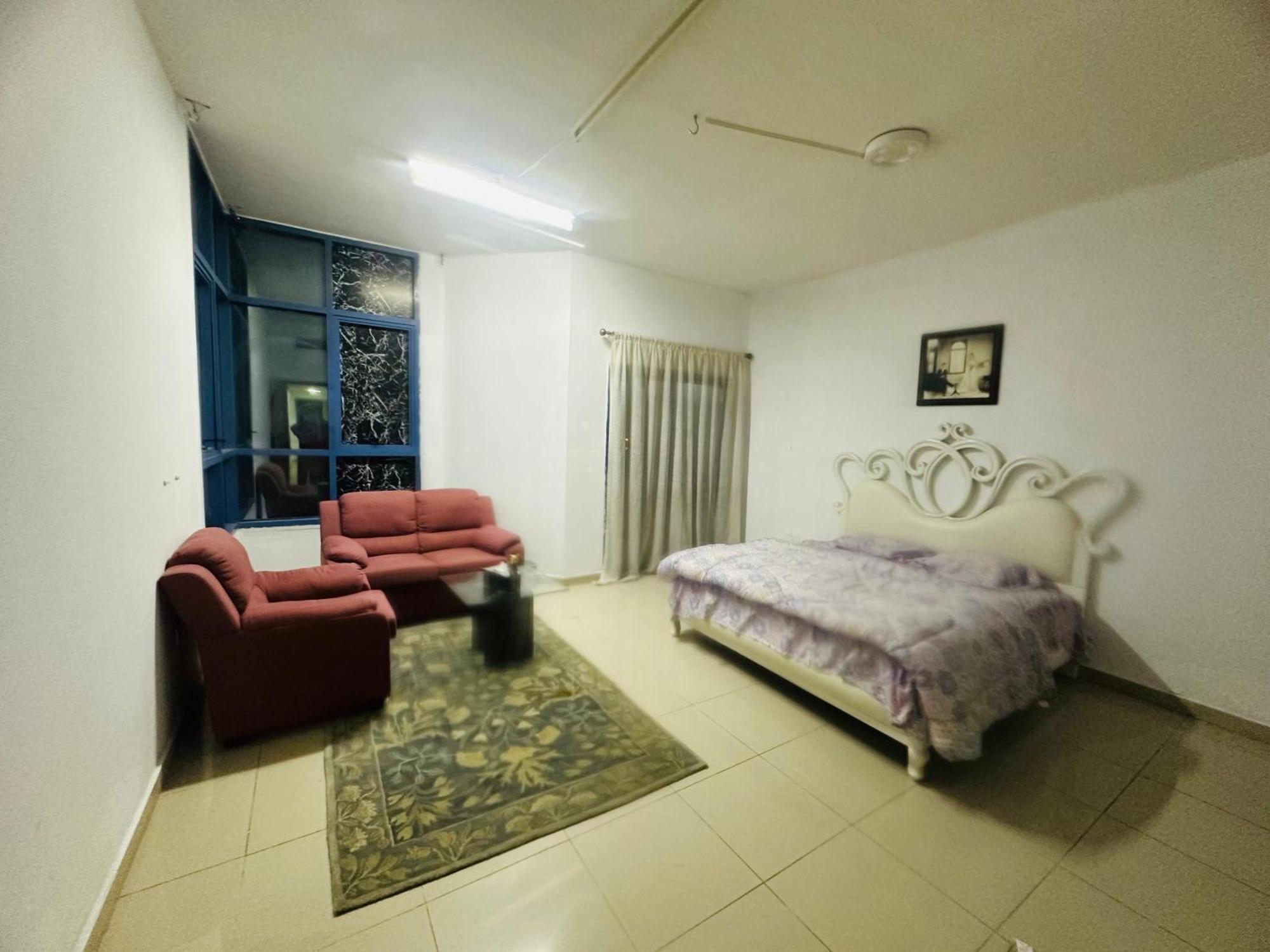 Premium Furnished Your Perfect *